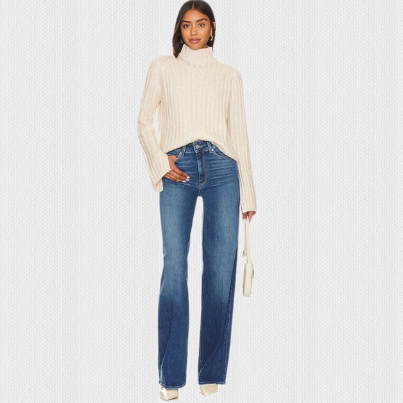 PAIGE Denim - NWT PAIGE Sasha in Stefania Distressed
Jeans Sz 28
